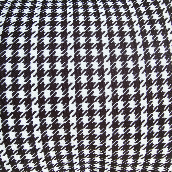 Houndstooth fabric detail